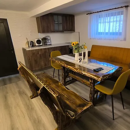 ヴィラ етерна - Eterna